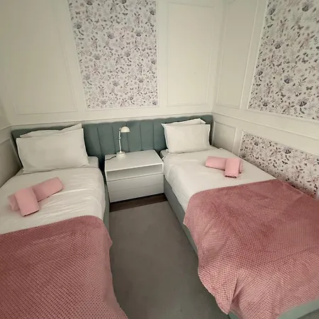E L Ferienhaus *